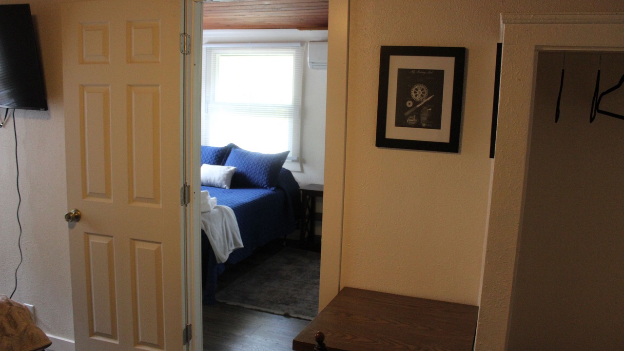 Photo of Bedroom in Roseburg