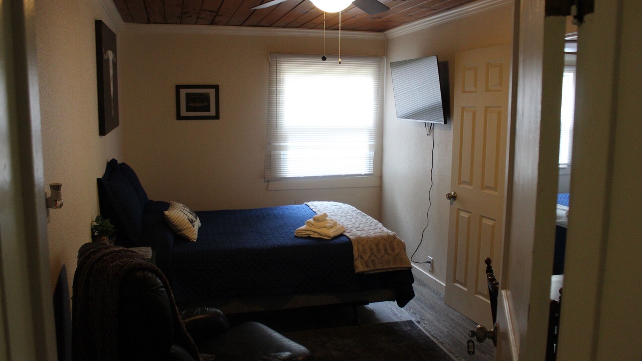 Photo of Bedroom in Roseburg