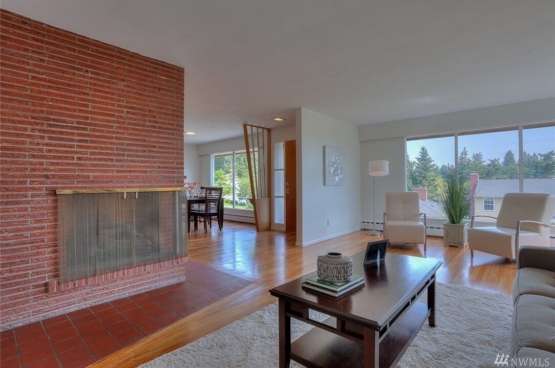 Photo of Livingroom in Laurelhurst