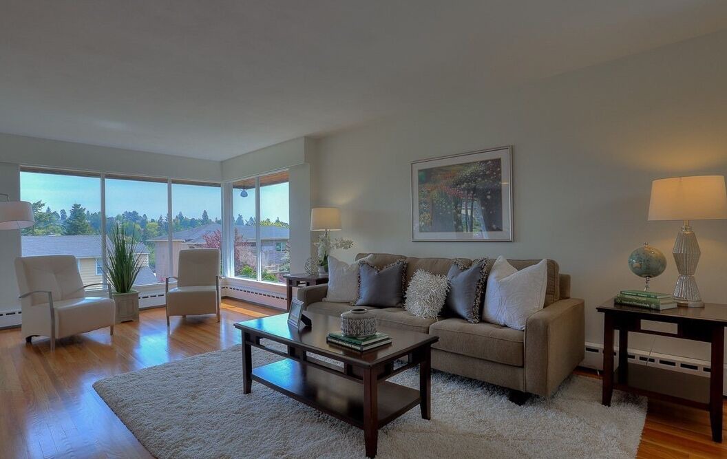 Photo of Livingroom in Laurelhurst