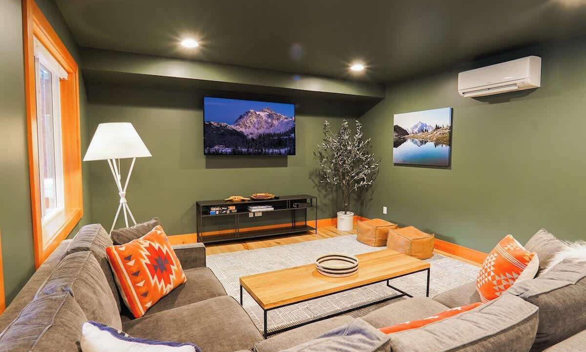 Photo of Livingroom in Glacier