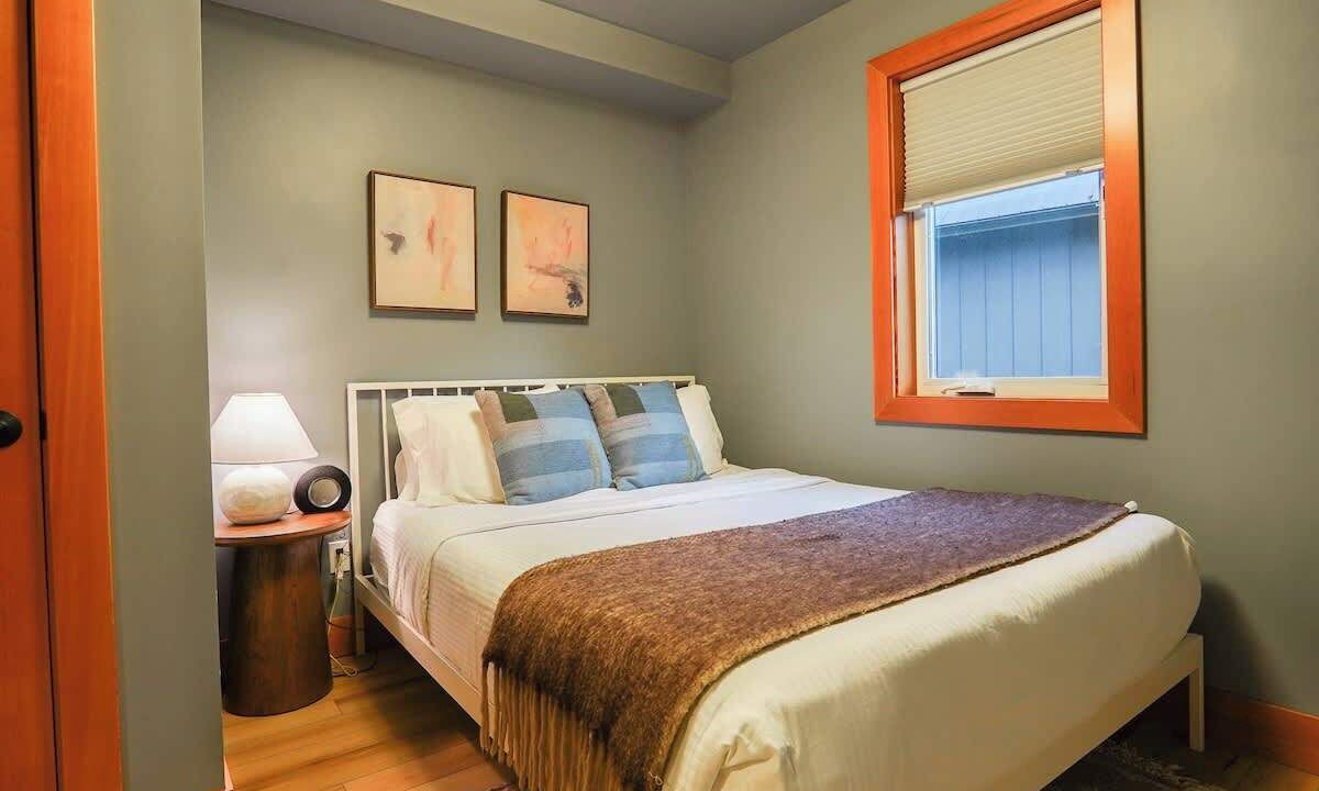 Photo of Bedroom in Glacier