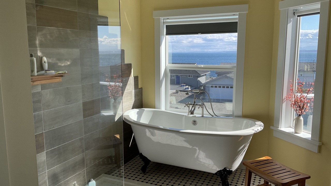 Photo of Bathroom in Coupeville