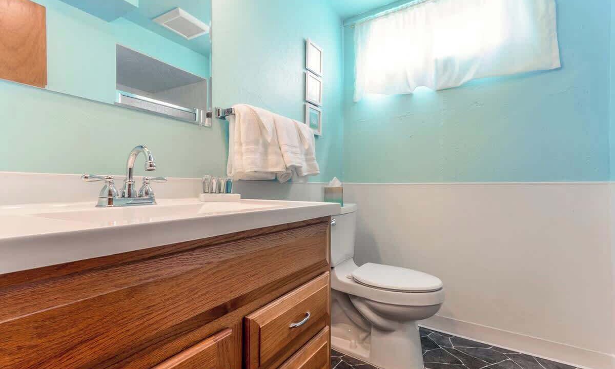 Photo of Bathroom in Garden District