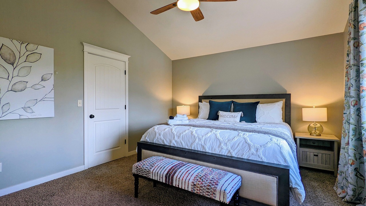 Photo of Bedroom in Newberg