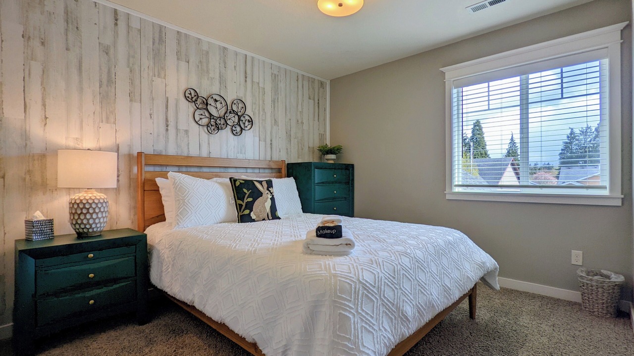 Photo of Bedroom in Newberg