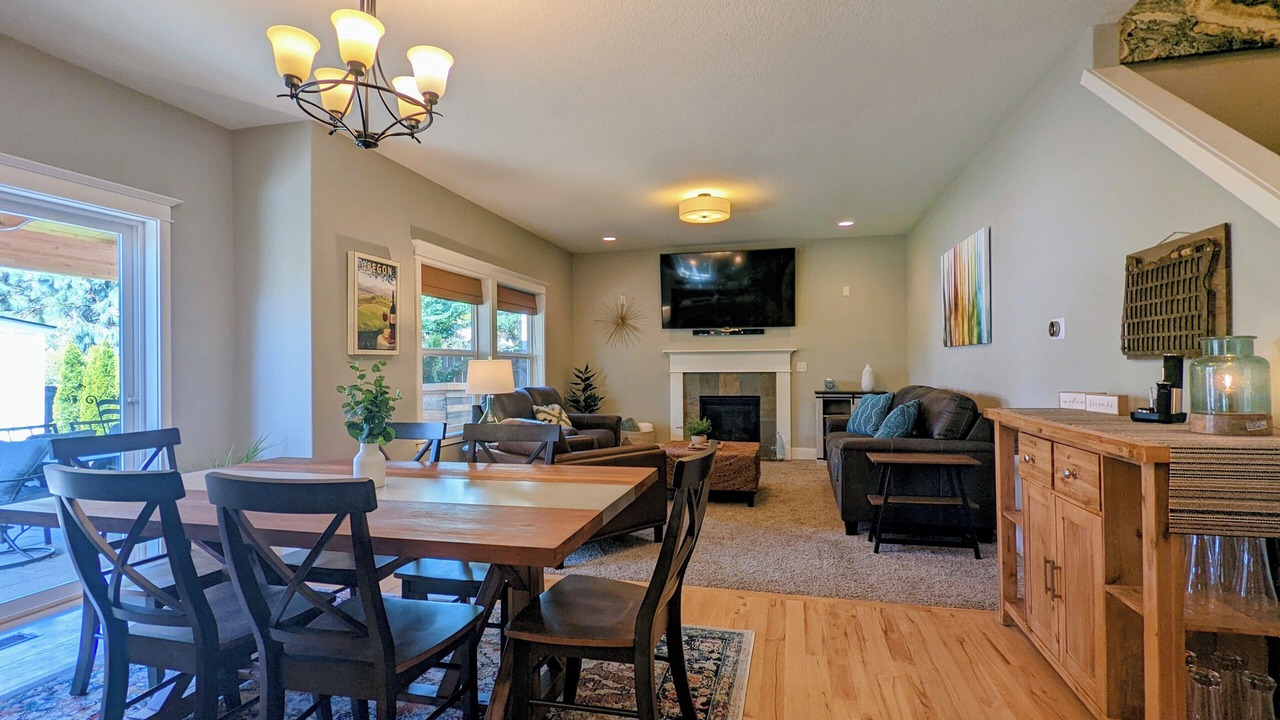 Photo of Livingroom in Newberg