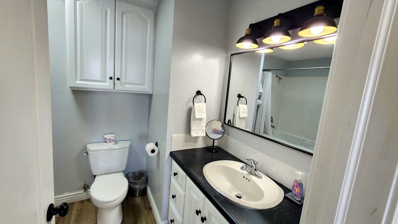 Photo of Bathroom in Harbor Village