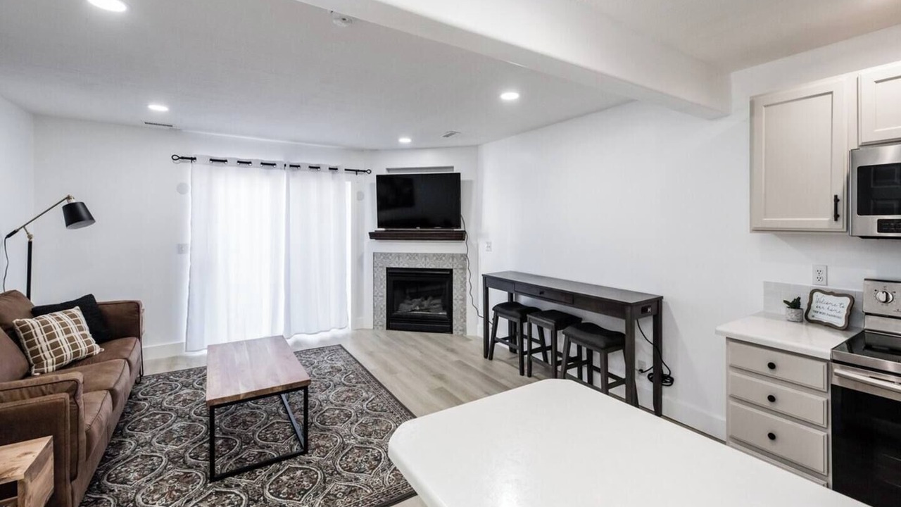 Photo of Livingroom in North Logan