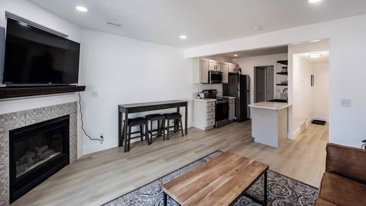 Photo of Livingroom in North Logan
