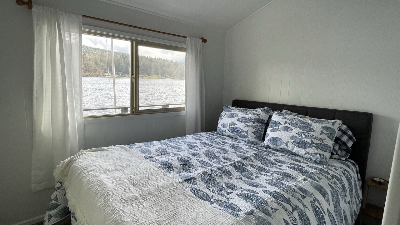 Photo of Bedroom in Lake McMurray