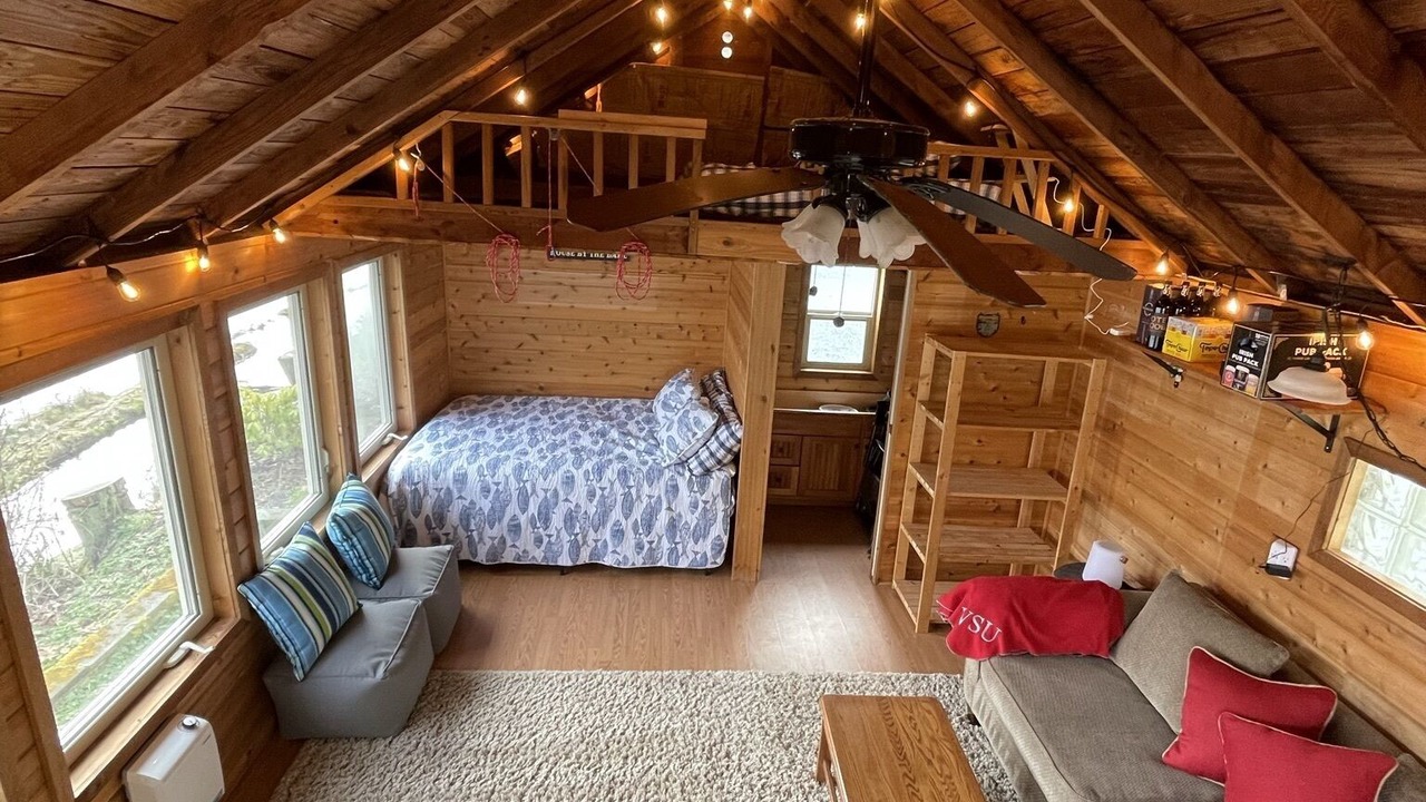 Photo of Bedroom in Lake McMurray