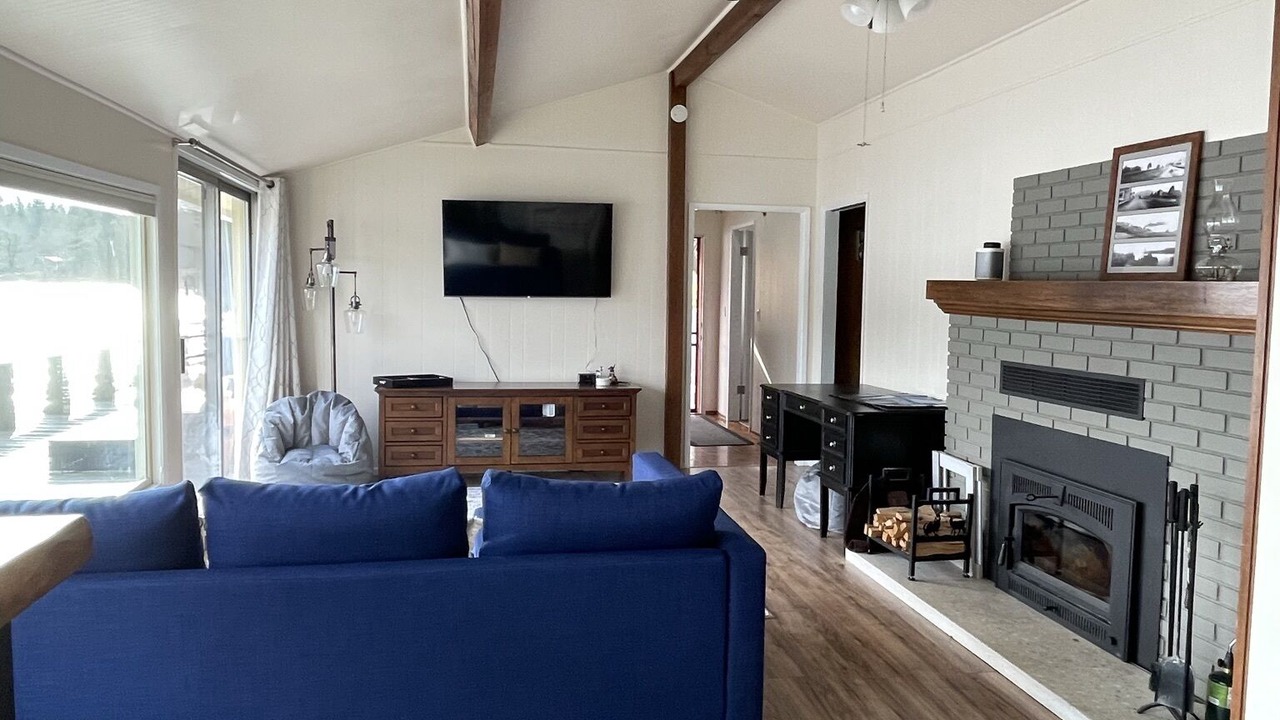 Photo of Livingroom in Lake McMurray