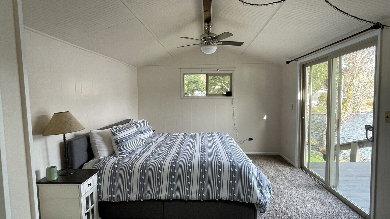 Photo of Bedroom in Lake McMurray