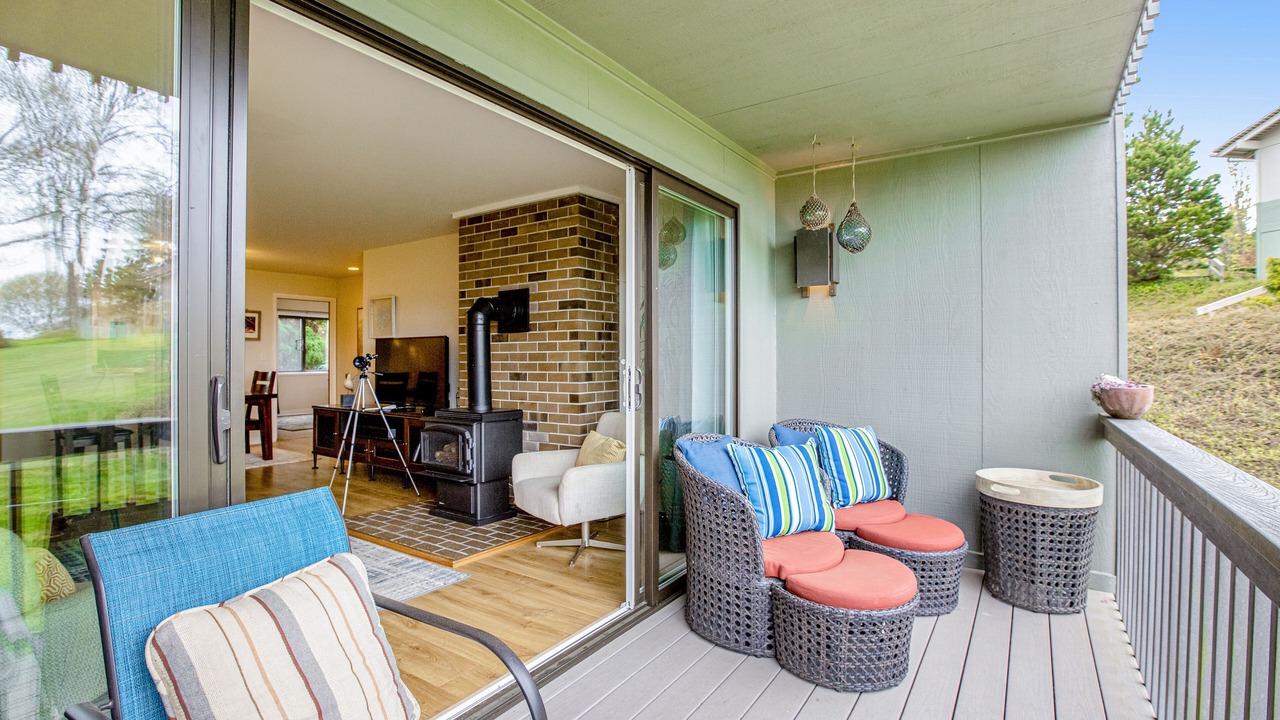 Photo of Patio Balcony in Port Ludlow