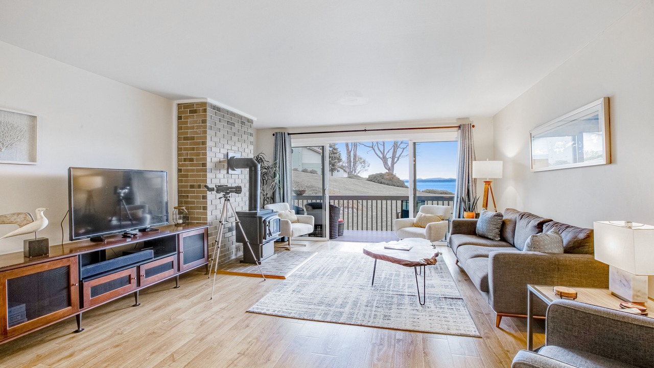 Photo of Livingroom in Port Ludlow