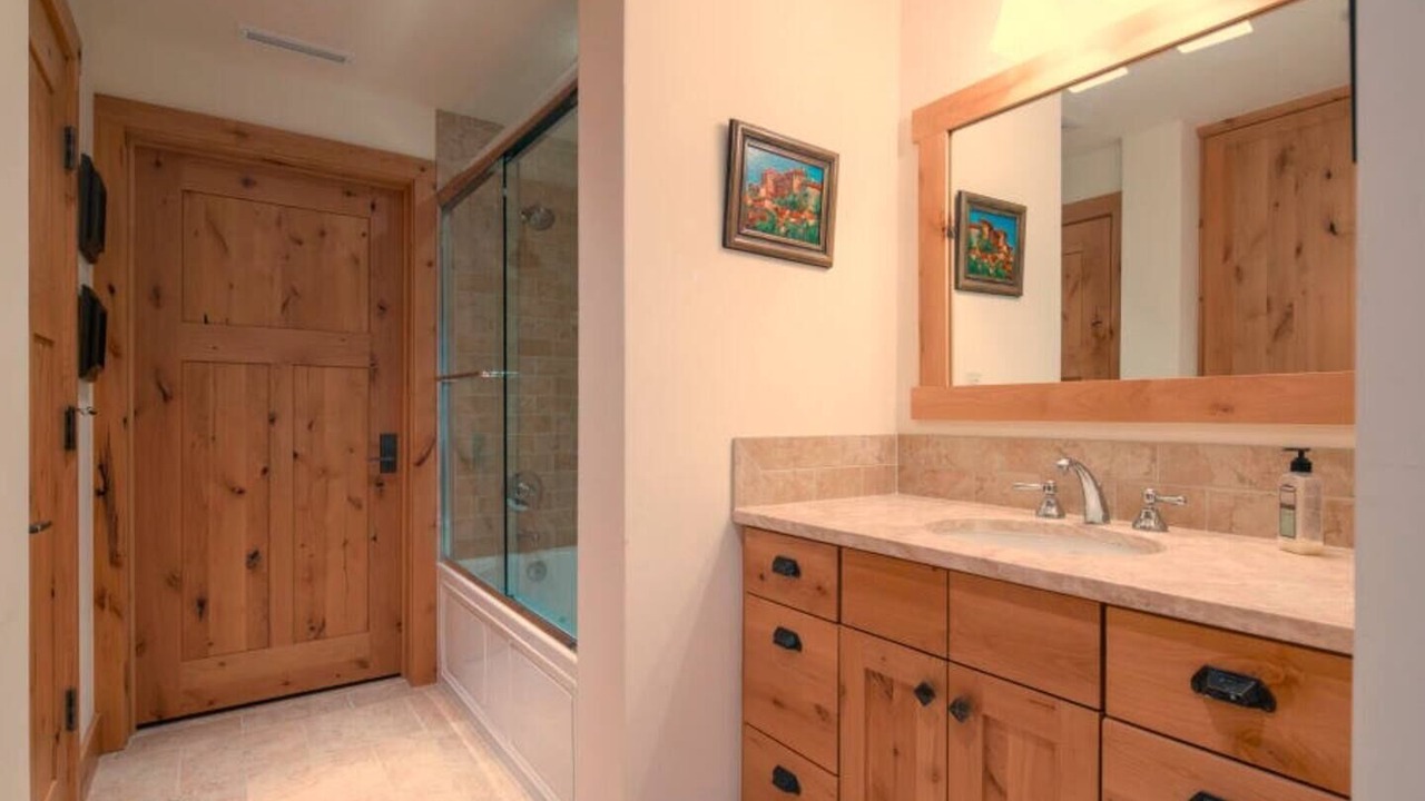 Photo of Bathroom in Elkhorn Village