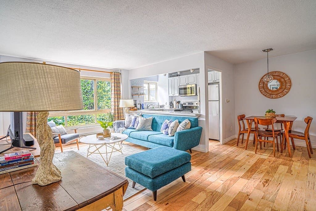 Photo of Livingroom in Downtown Seattle