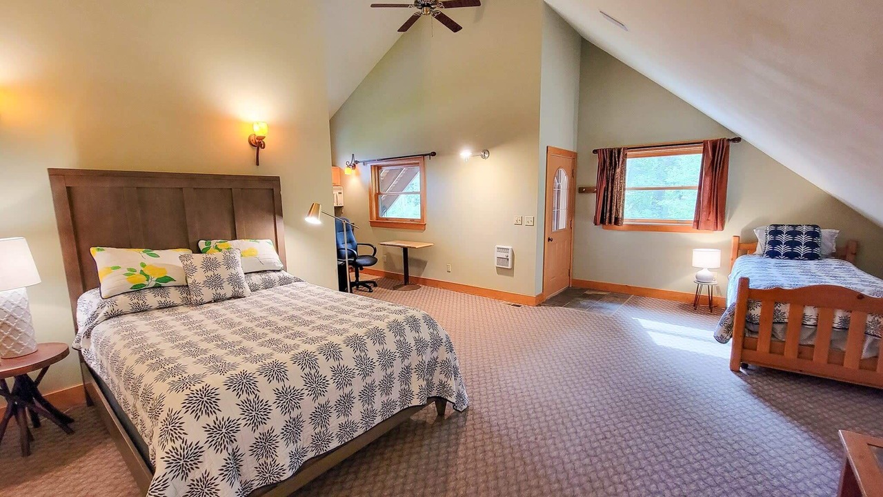 Photo of Bedroom in Mazama