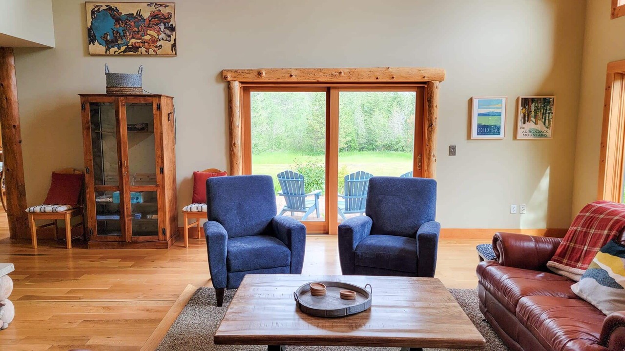 Photo of Livingroom in Mazama