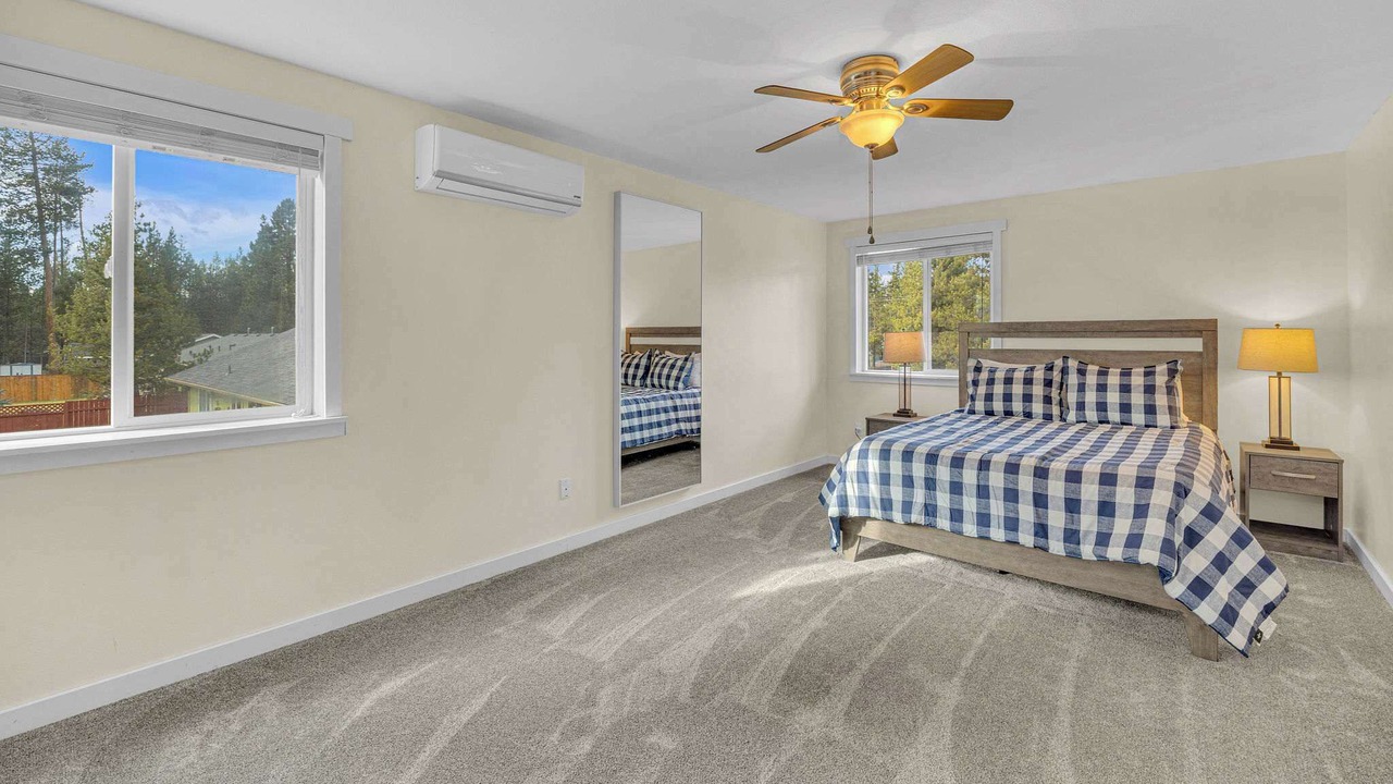 Photo of Bedroom in Oregon Water Wonderland