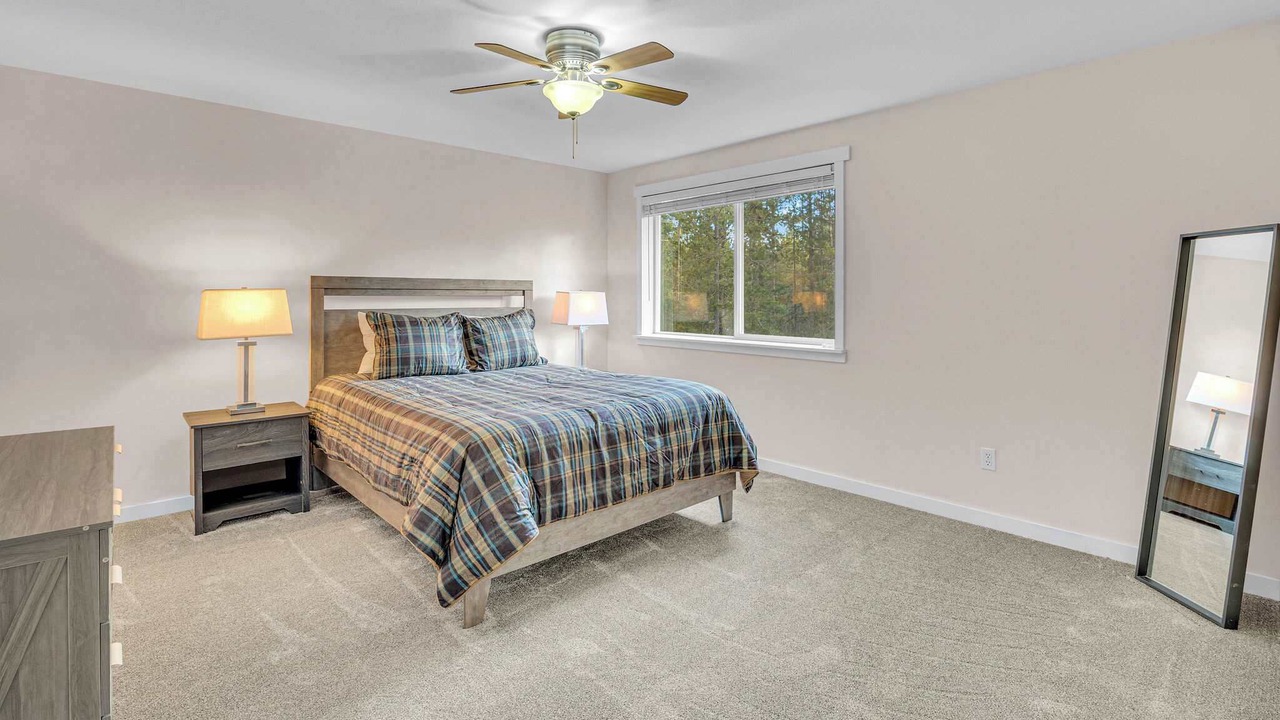 Photo of Bedroom in Oregon Water Wonderland