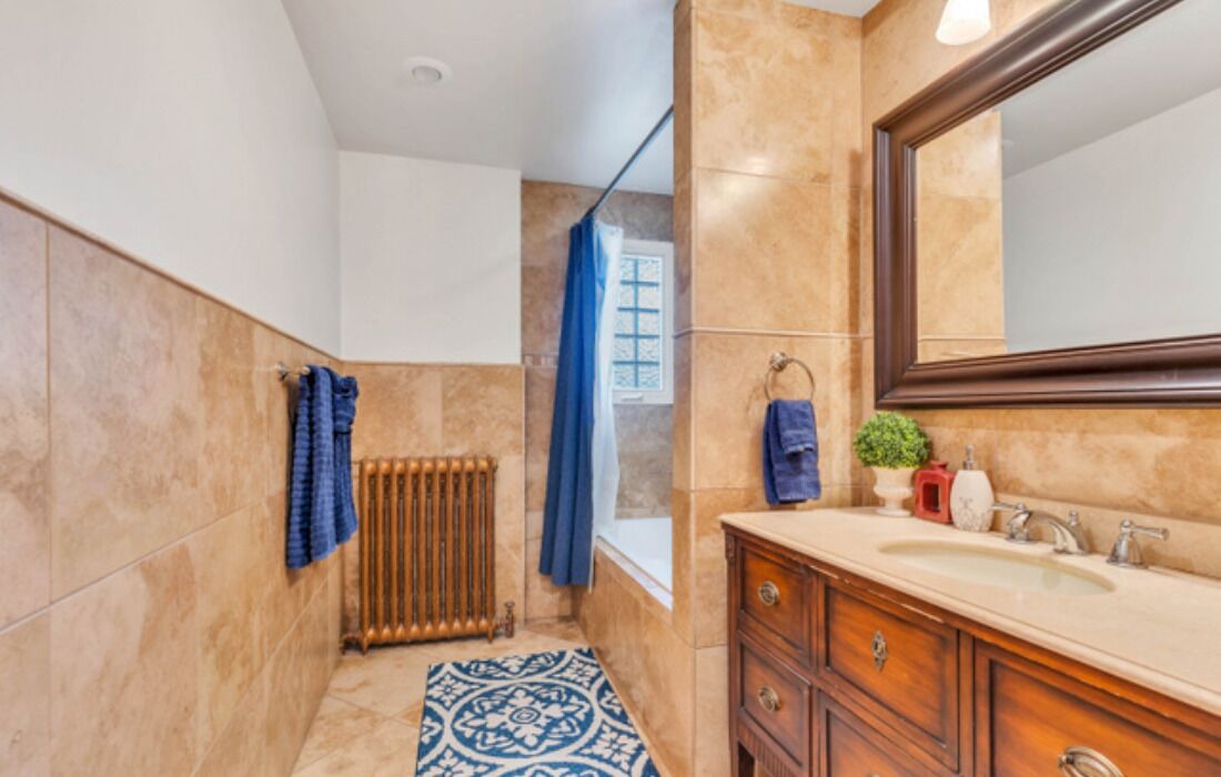 Photo of Bathroom in Lower Avenues