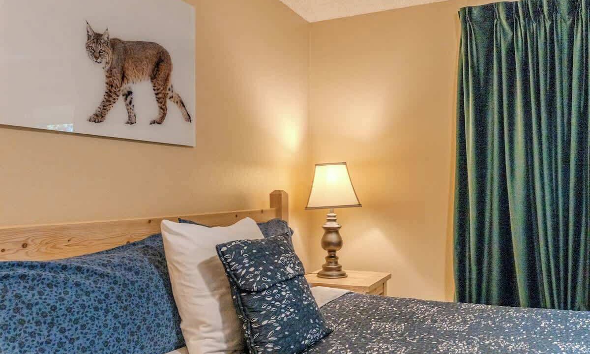 Photo of Bedroom in West Yellowstone
