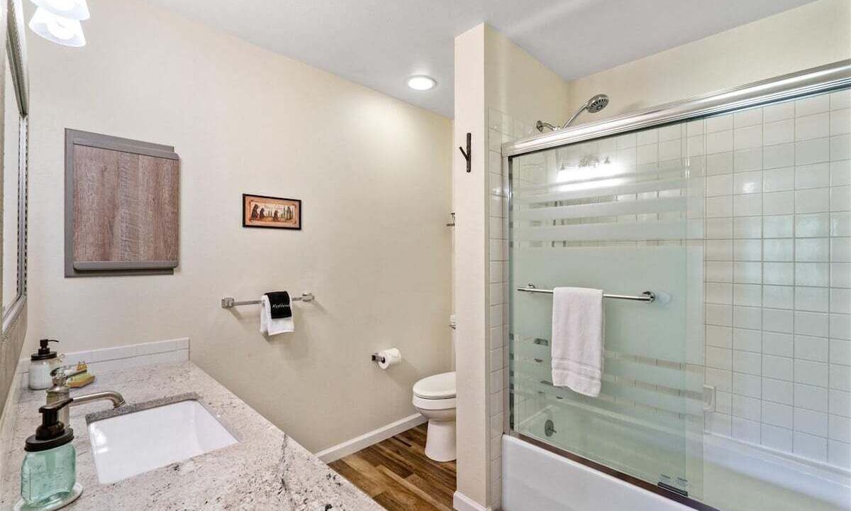 Photo of Bathroom in Leavenworth
