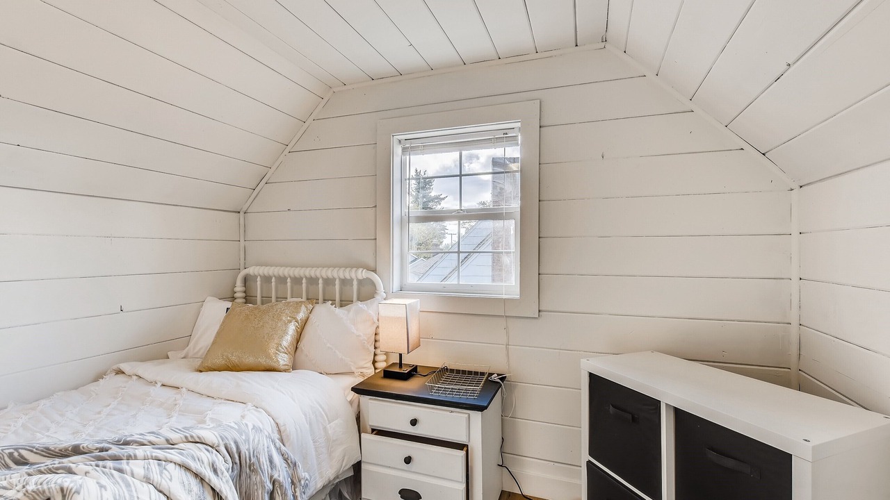 Photo of Bedroom in Lakewood
