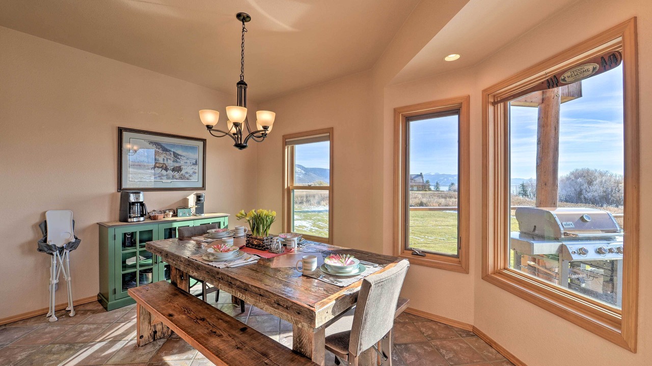 Photo of Livingroom in Island Park