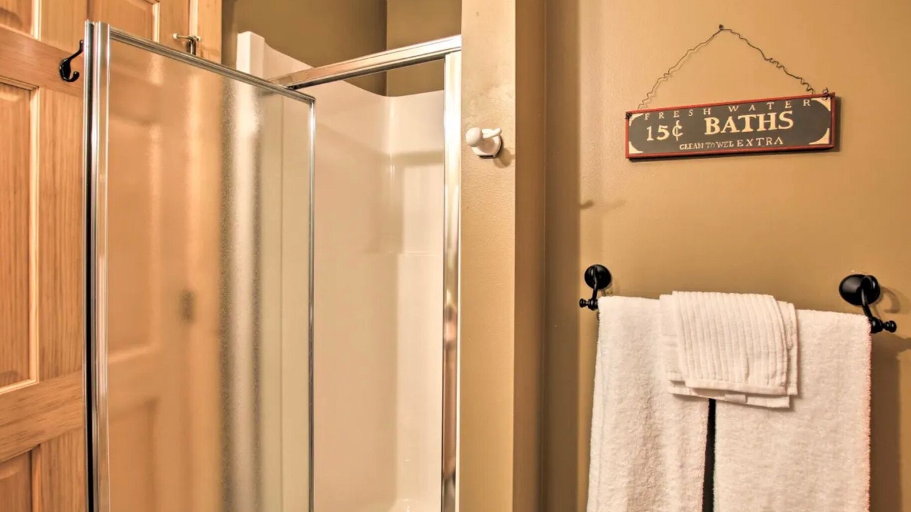 Photo of Bathroom in Harbor Village