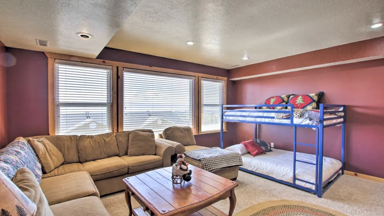 Photo of Livingroom in Harbor Village