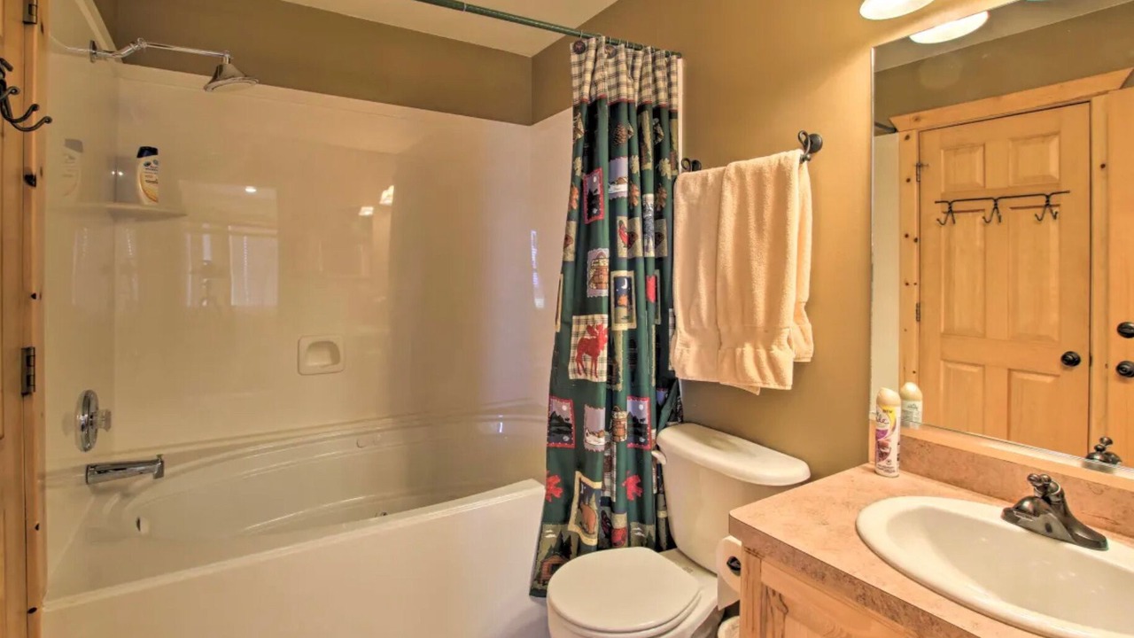 Photo of Bathroom in Harbor Village
