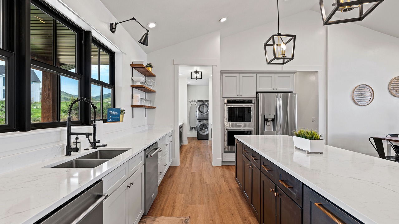 Photo of Kitchen in Cherimoya Hill