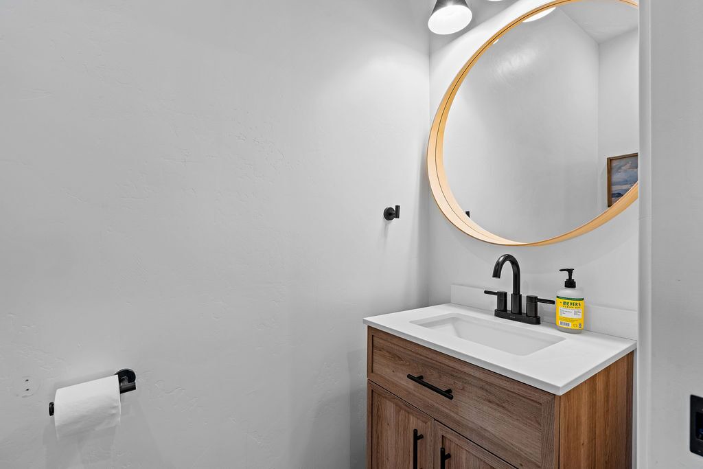 Photo of Bathroom in Cherimoya Hill