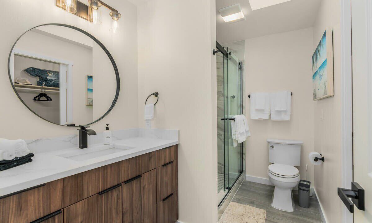 Photo of Bathroom in Oak Harbor