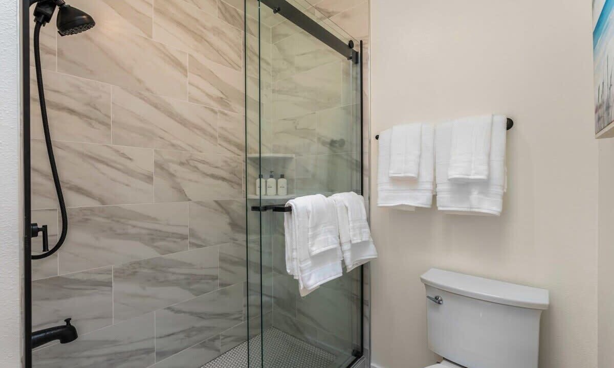 Photo of Bathroom in Oak Harbor