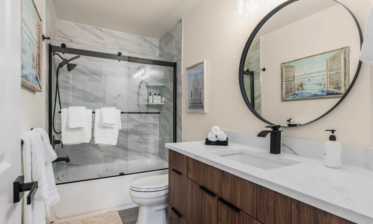 Photo of Bathroom in Oak Harbor