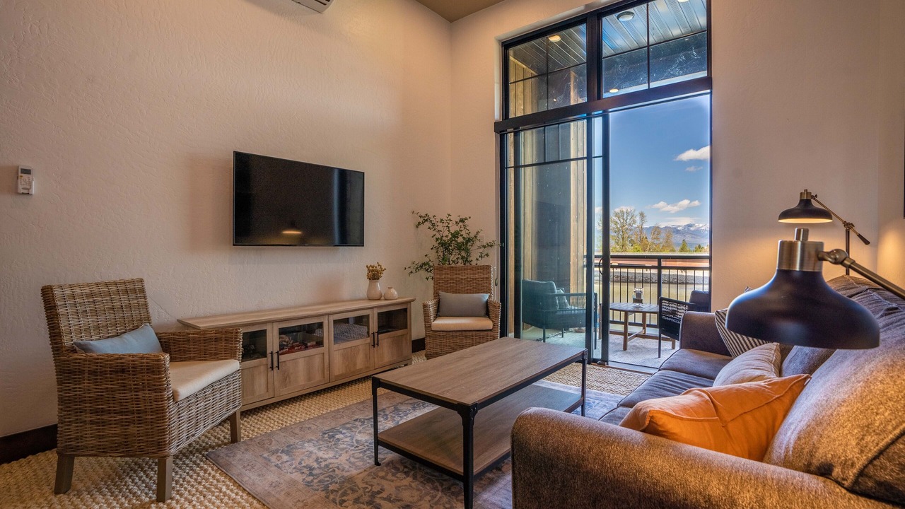 Photo of Livingroom in Sandpoint