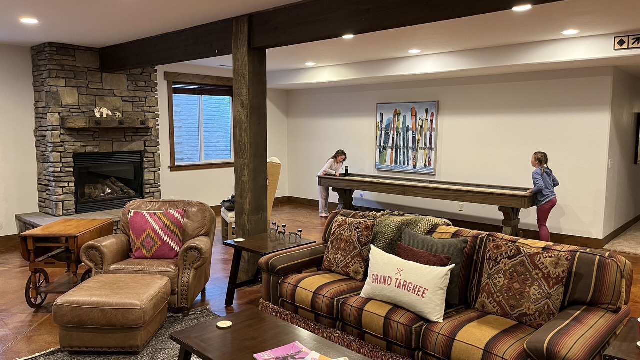 Photo of Livingroom in Victor