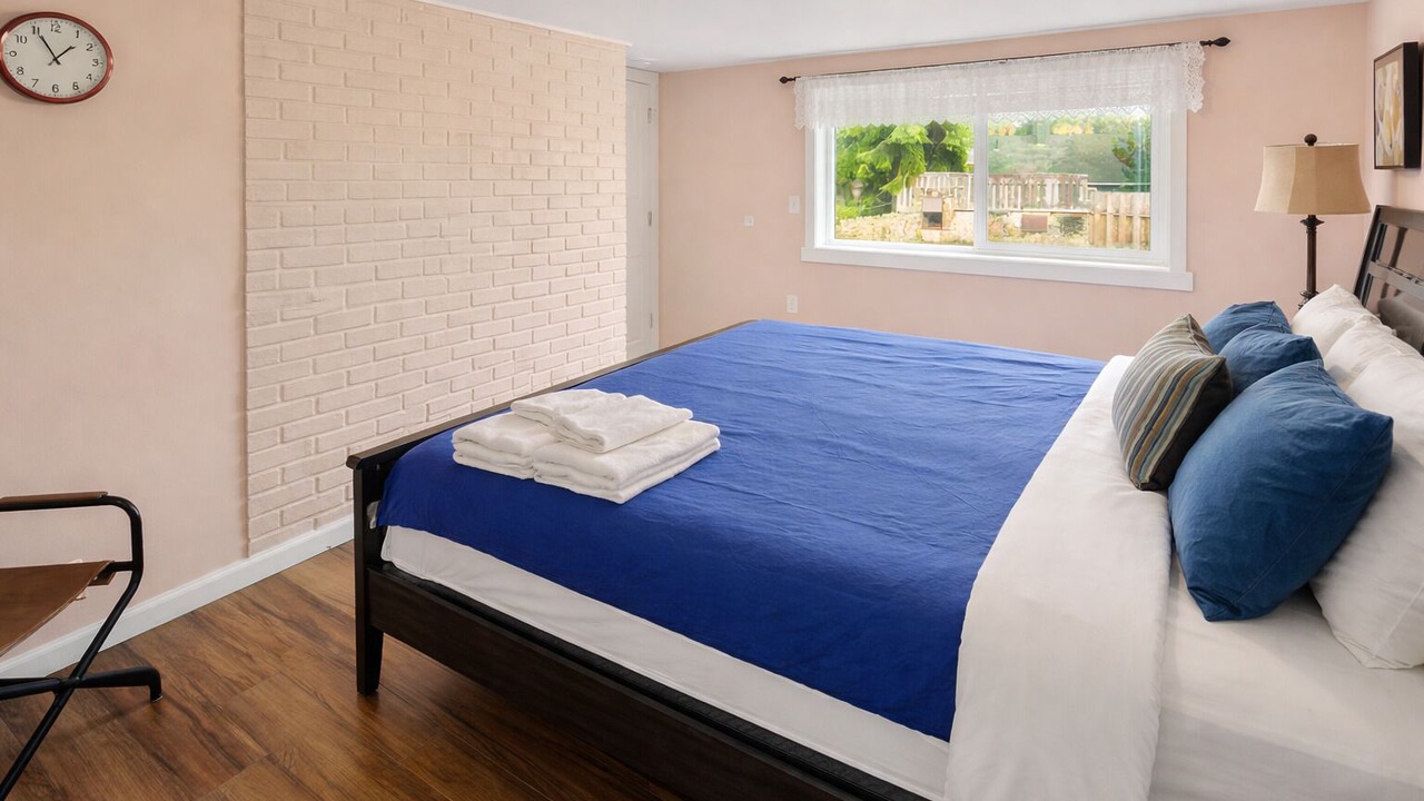 Photo of Bedroom in Lake Forest Park