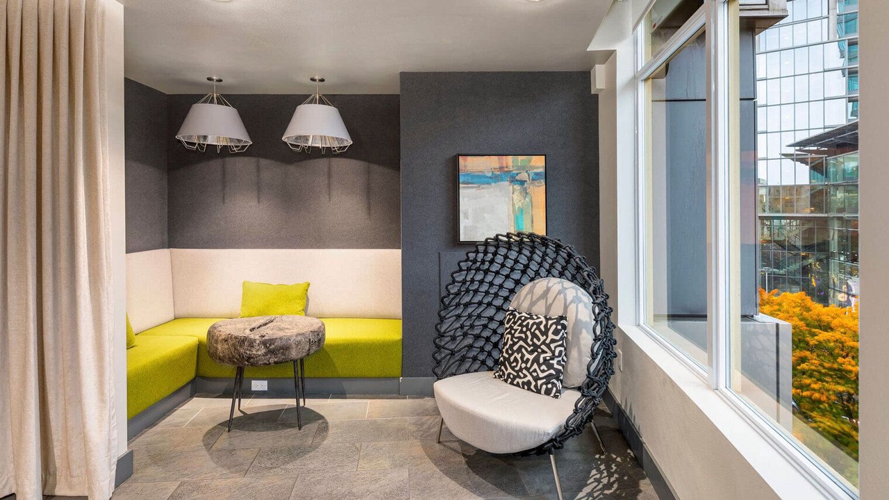 Photo of Livingroom in Northwest Bellevue