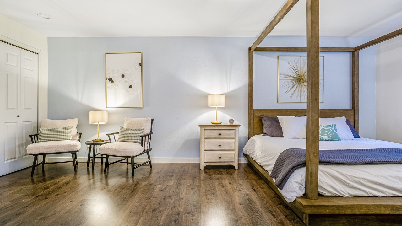 Photo of Bedroom in West Hills