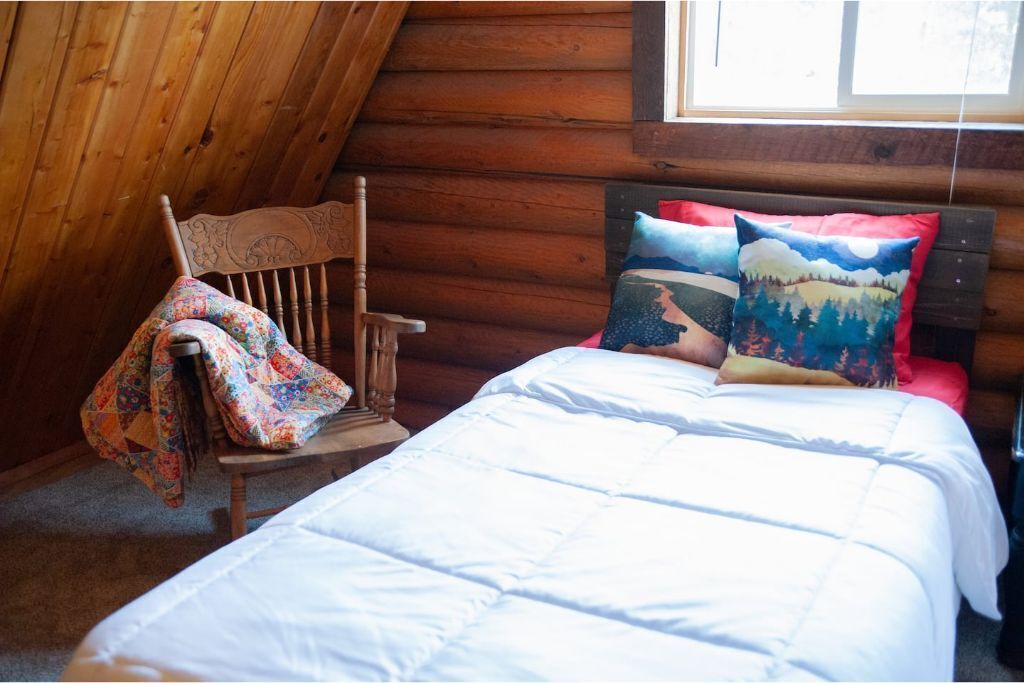 Photo of Bedroom in Garden Valley