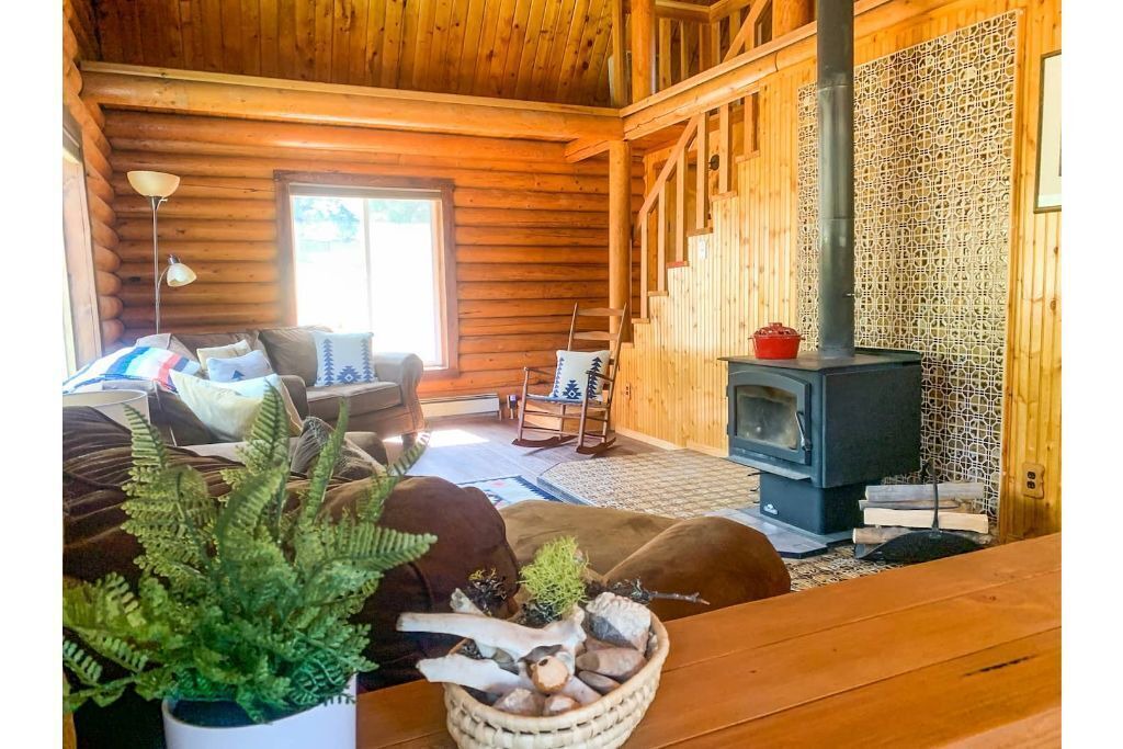 Photo of Livingroom in Garden Valley