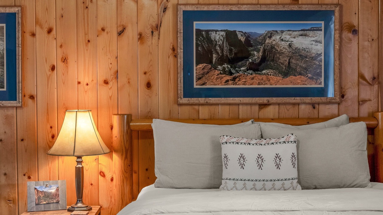 Photo of Bedroom in Orderville