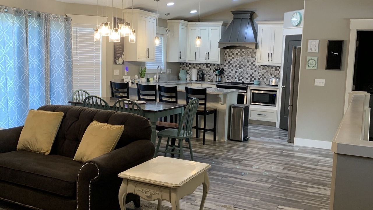 Photo of Livingroom in Idaho Falls