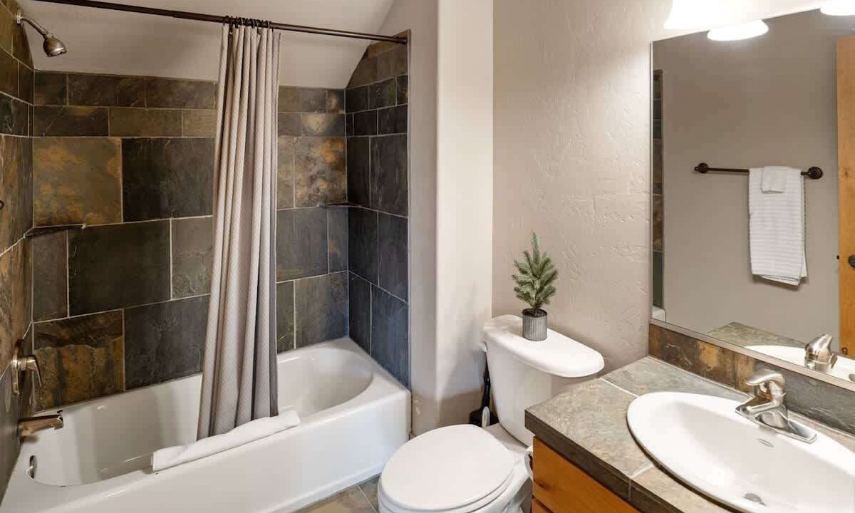 Photo of Bathroom in Dover Bay