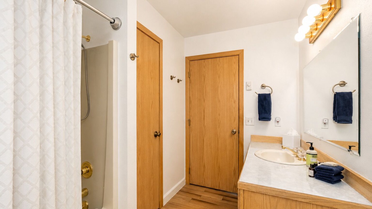 Photo of Bathroom in Leavenworth